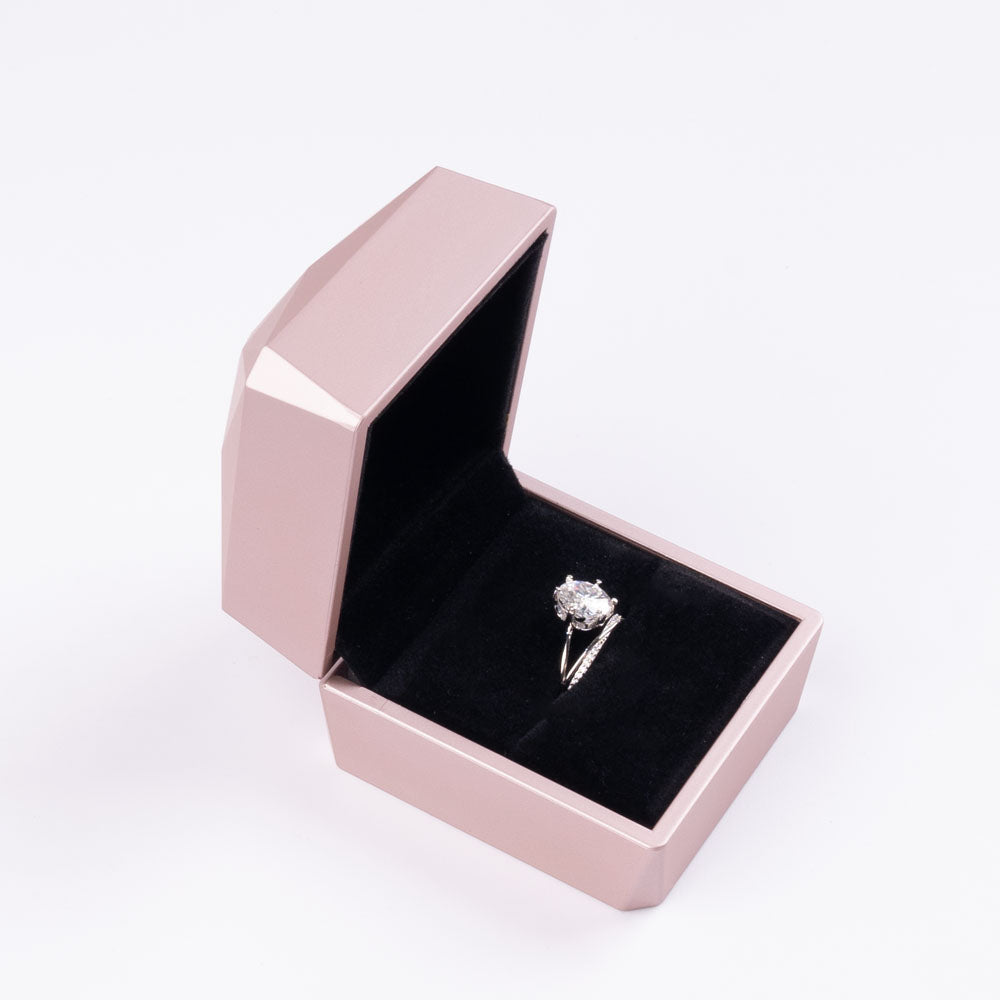 Stunna Lady 3CT Paradise Bird Moissanite Ring