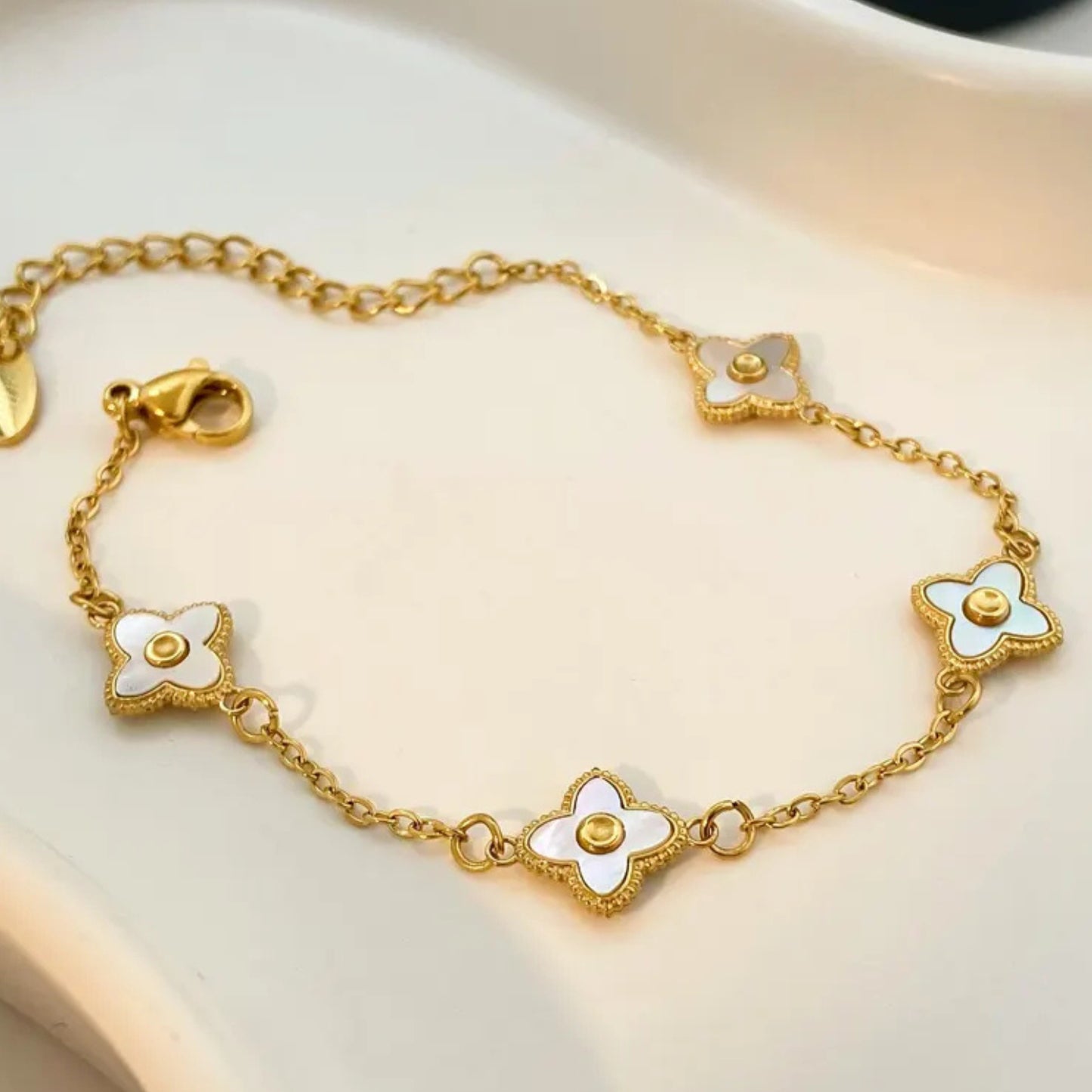 18K Gold Elina Clover Bracelet