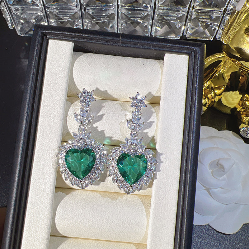 Heart Shaped Green Gemstone Pendant Necklace Earring Set