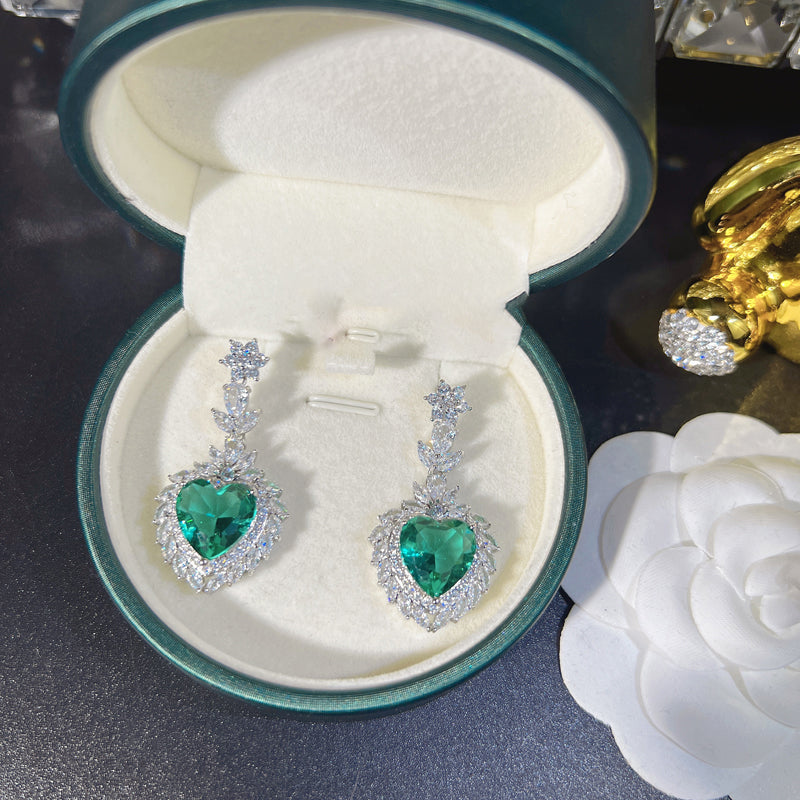 Heart Shaped Green Gemstone Pendant Necklace Earring Set