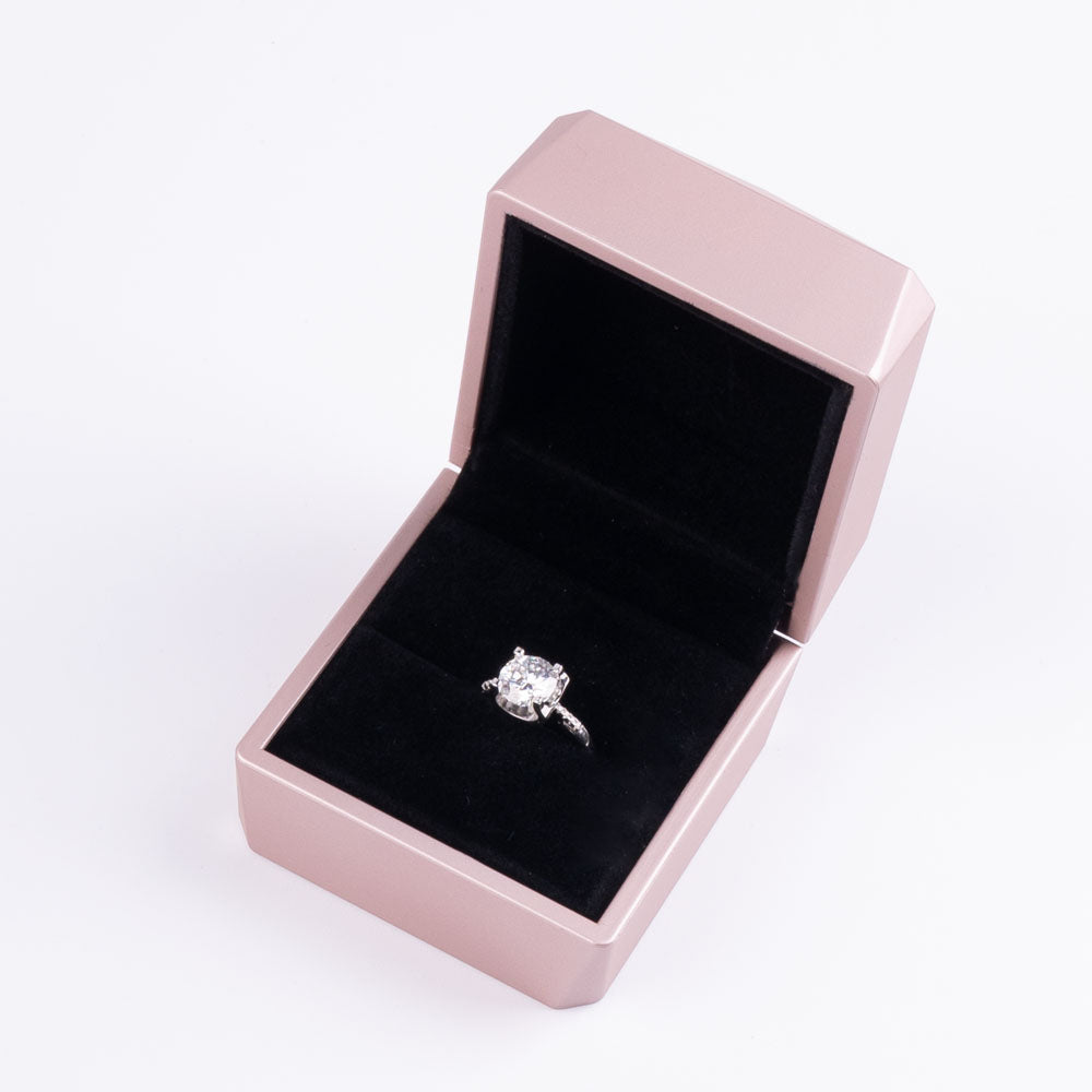 Stunna Lady 1CT 2CT Eternal Love Moissanite Ring