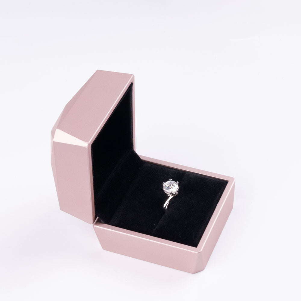 Stunna Lady 1CT 2CT Aegean Sea Moissanite Ring