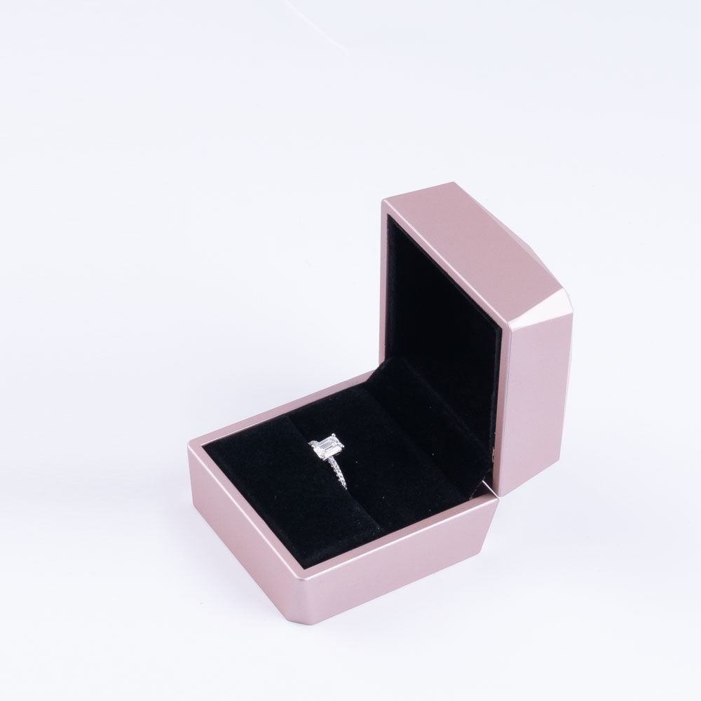 Stunna Lady 1CT 2CT Emerald Cut Paved Moissanite Ring