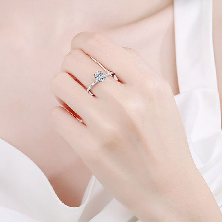Stunna Lady 1CT 2CT Oval Cut Paved Moissannite Ring